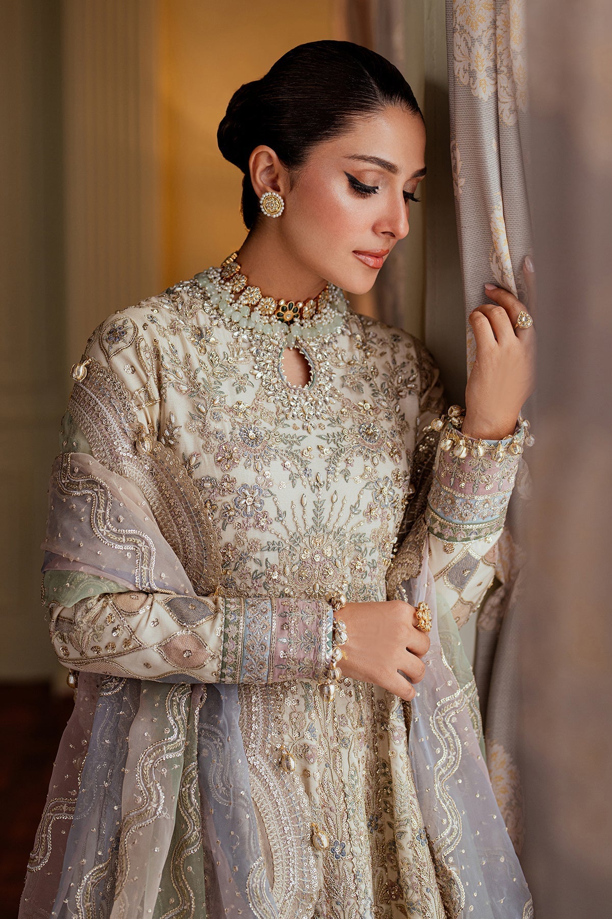 EMBROIDERED NET CH13-06
