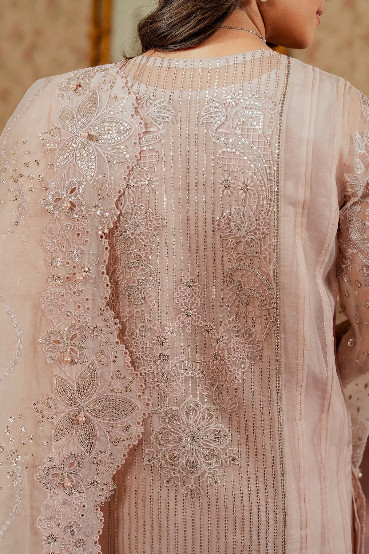 EMBROIDERED NET CH13-04