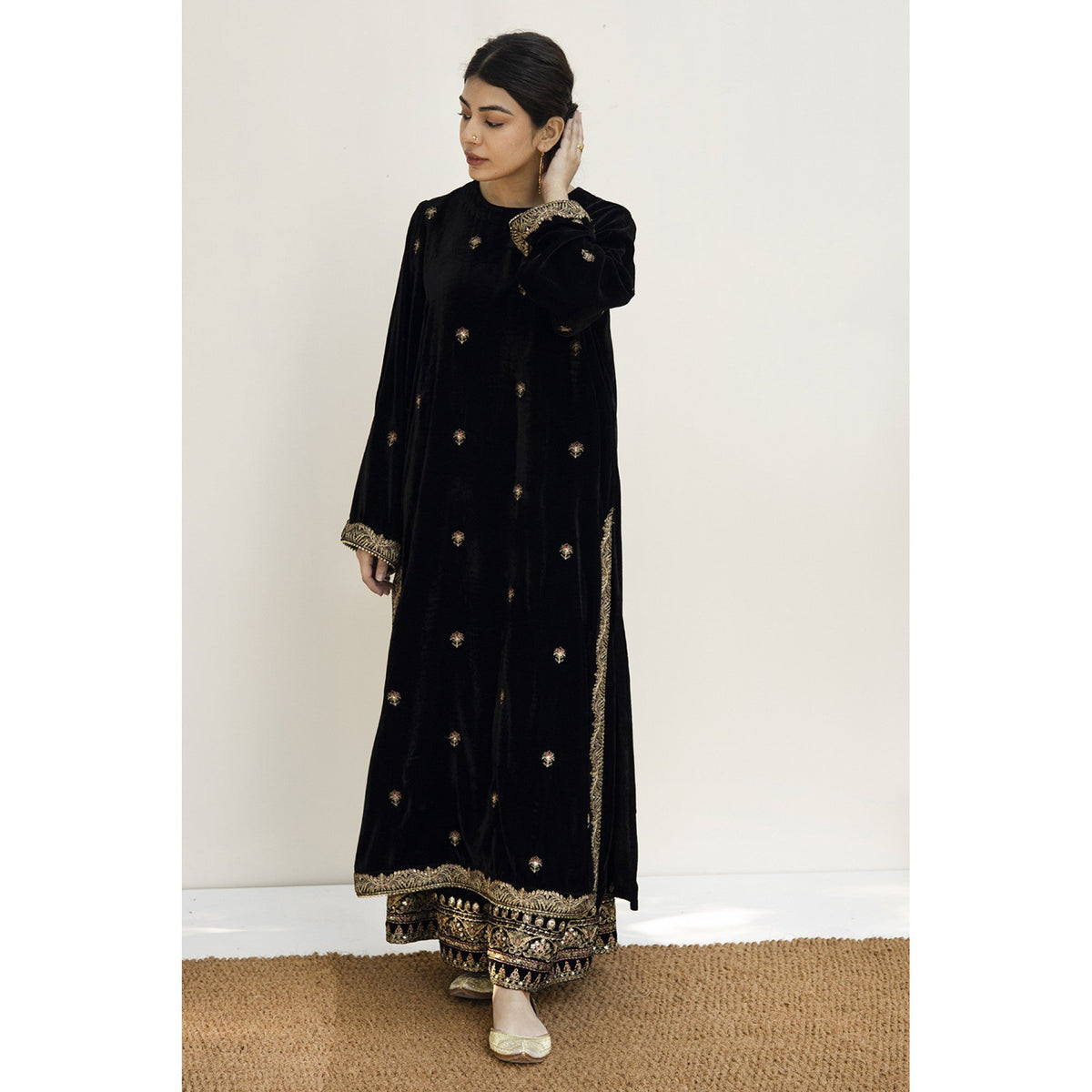 BLACK OUTFIT | DYOT