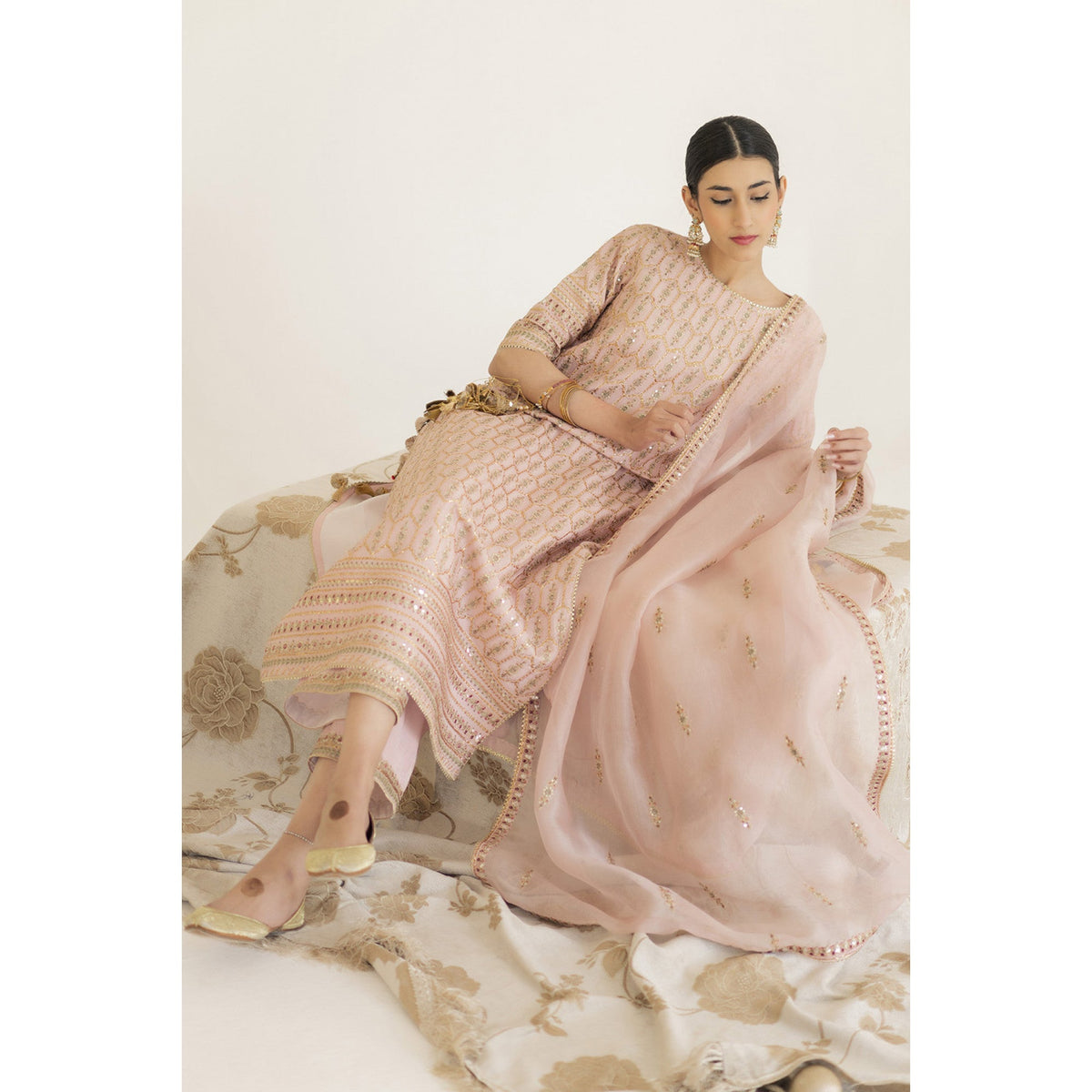 POWDER PINK OUTFIT | NARGIS | DYOT