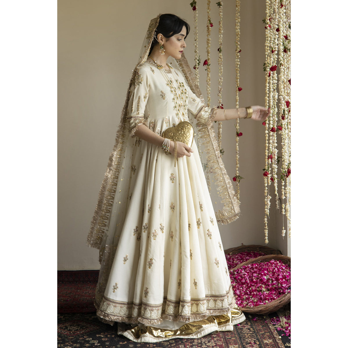WHITE | ZOHRA-FORMALS | DYOT