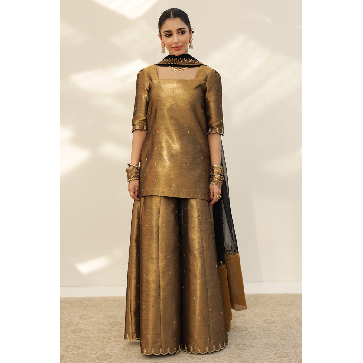 GOLDEN OUTFIT | DYOT | FESTIVE' 25