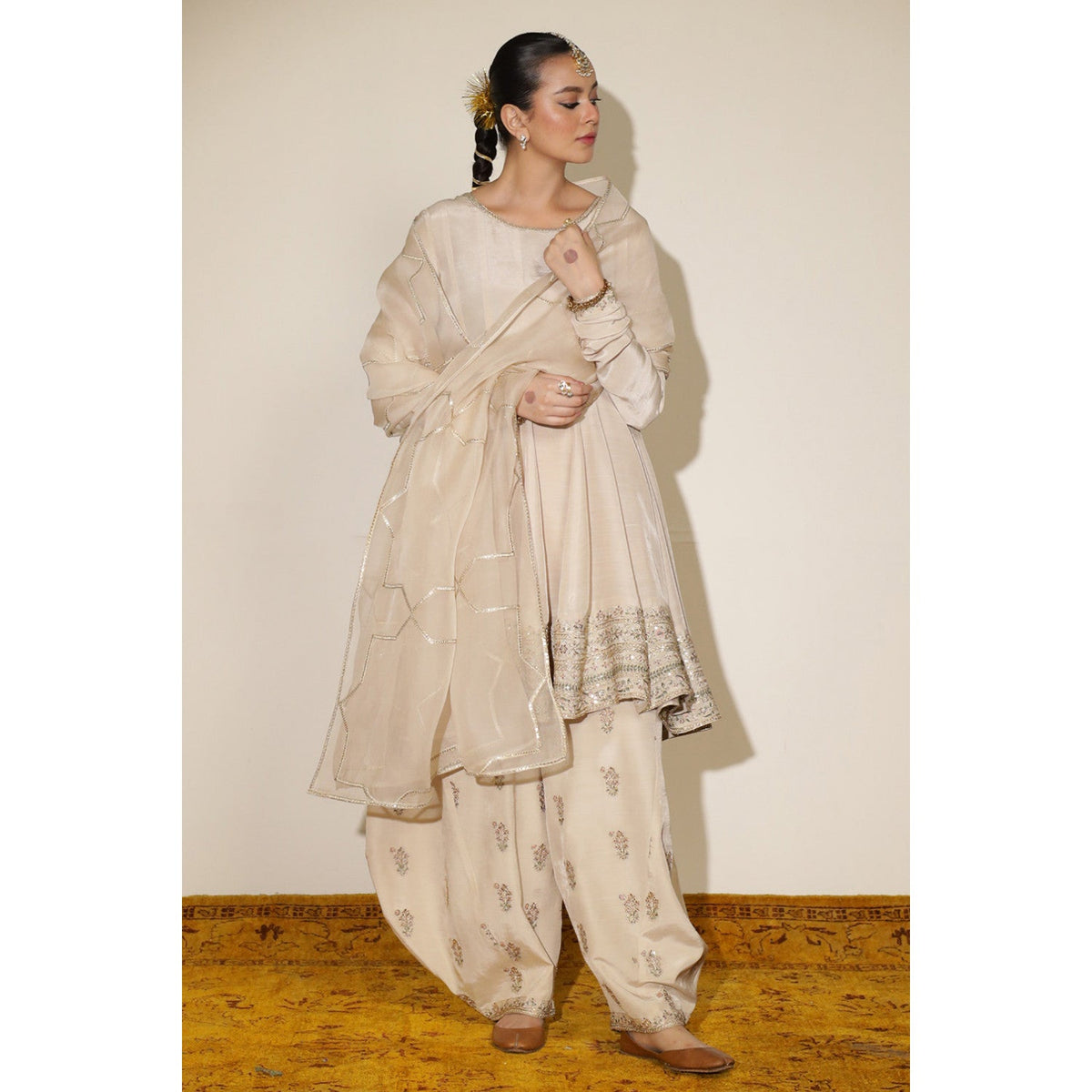 IVORY OUTFIT  | DYOT
