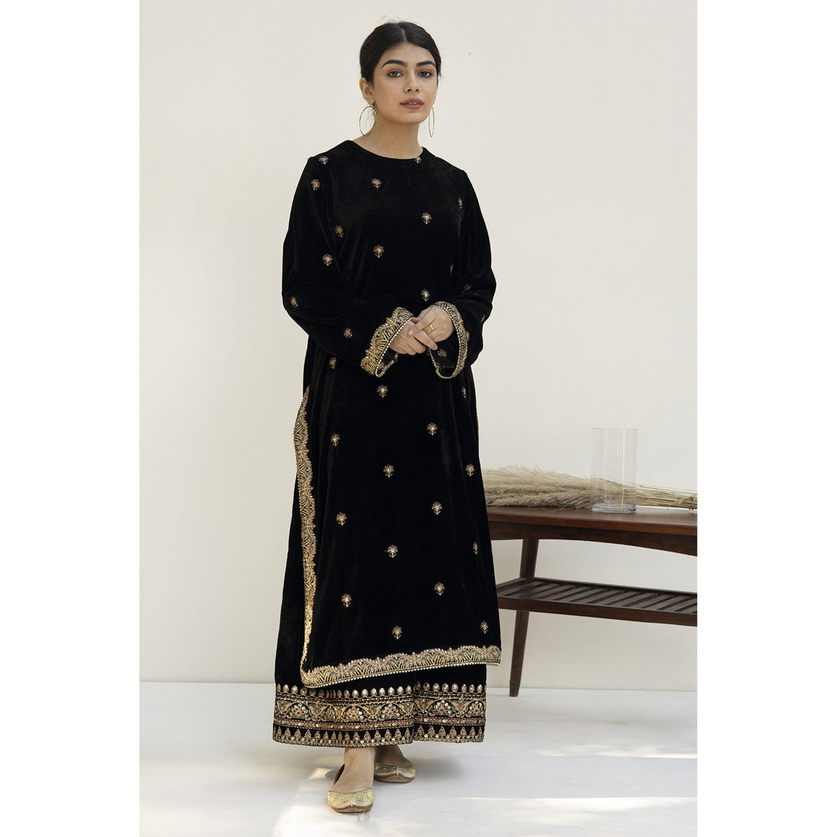 BLACK OUTFIT | DYOT