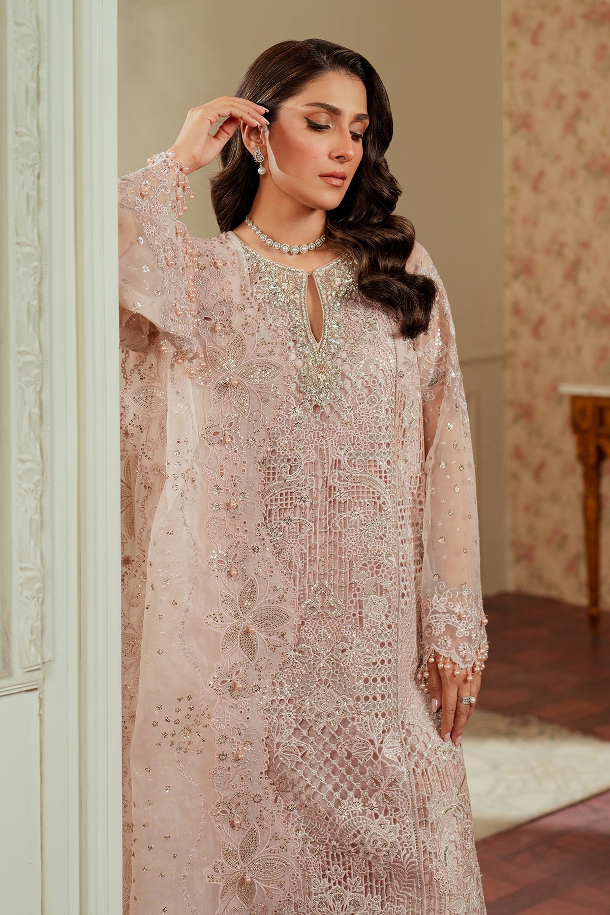 EMBROIDERED NET CH13-04