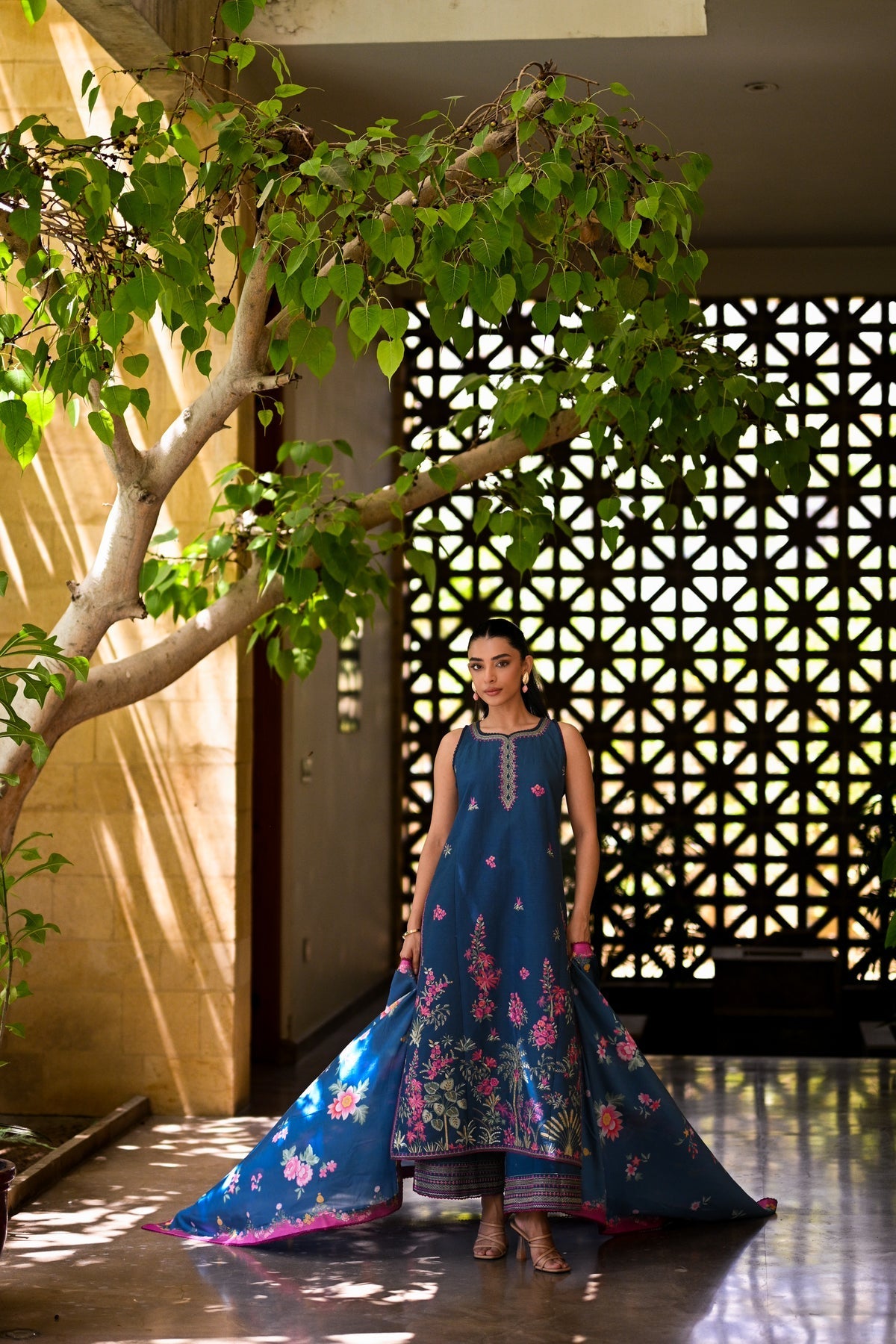 TEAL GARDEN LUXURY PRINTED EMBROIDERED LAWN SET (NEL-25610)