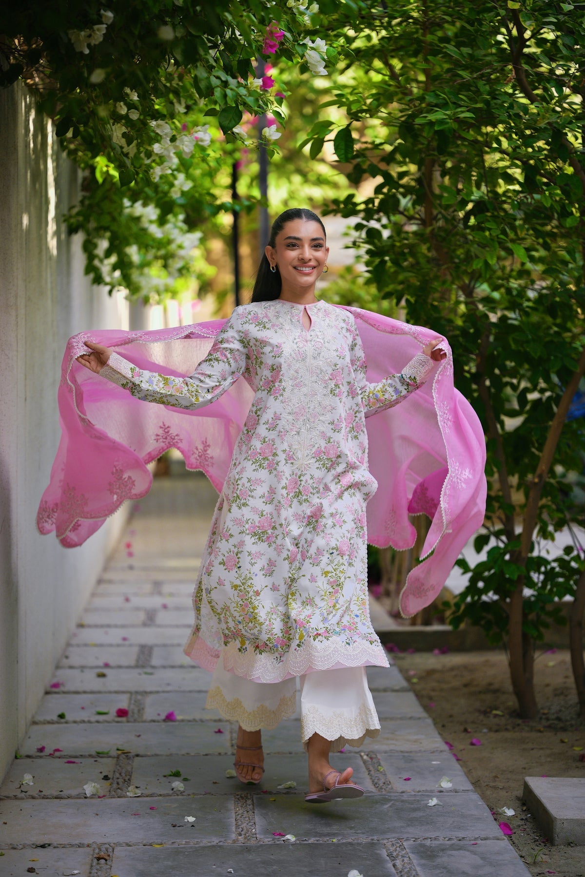 IVORY GARDEN LUXURY PRINTED EMBROIDERED LAWN SET (NEL-25621)