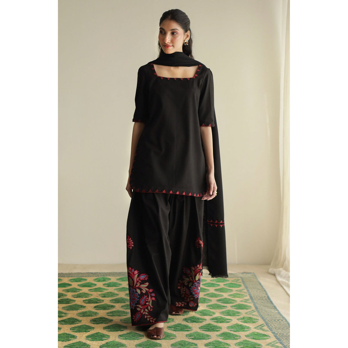 Black Outfit | FALL WINTER '25 | DYOT
